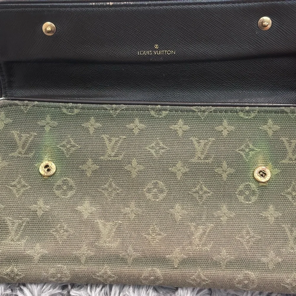 Louis Vuitton Mini Lin Wallet - Women | Color: Green - Picture 11 of 15